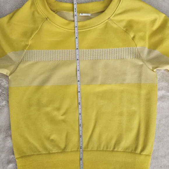 NEW Fabletics Yellow Seamless Cropped Top Size XS Activewear Colorblock Athletic - Picture 7 of 8